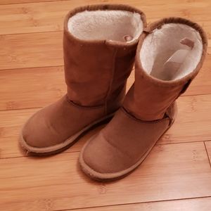 * Used Girls Old Navy Boots -- Size 11